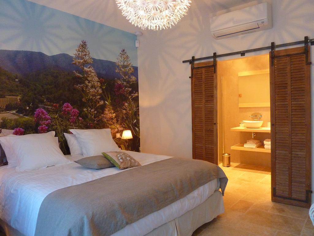 Bed and Breakfast Les Mazets Du Luberon Puget Habitación foto