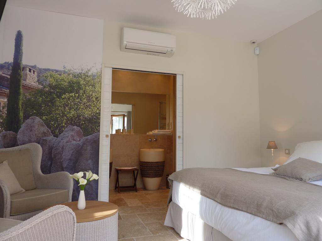 Bed and Breakfast Les Mazets Du Luberon Puget Habitación foto