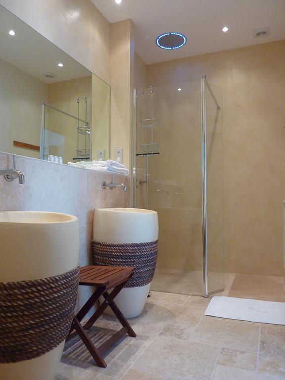 Bed and Breakfast Les Mazets Du Luberon Puget Habitación foto